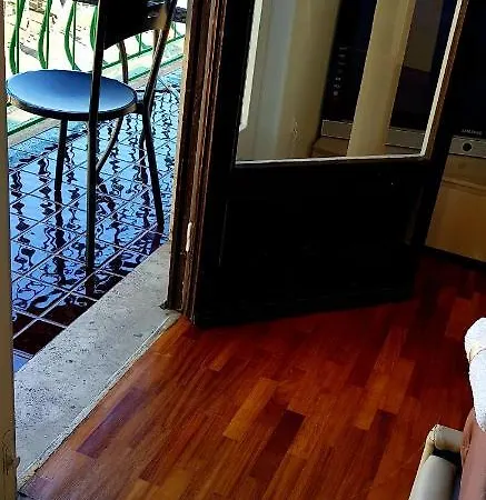 Bed & Breakfast Blue Crystal *