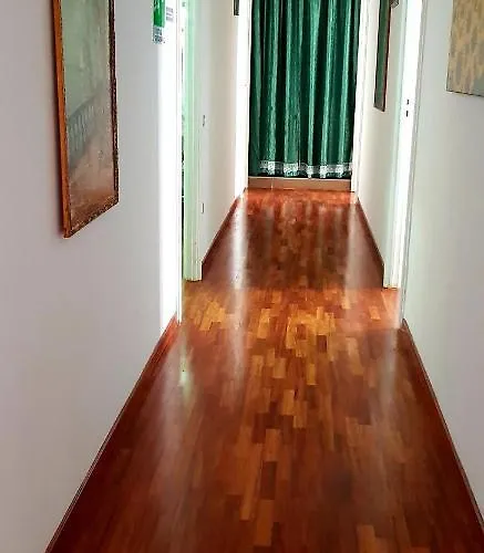 Bed & Breakfast Blue Crystal