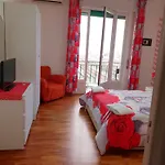 Blue Crystal Bed and breakfast